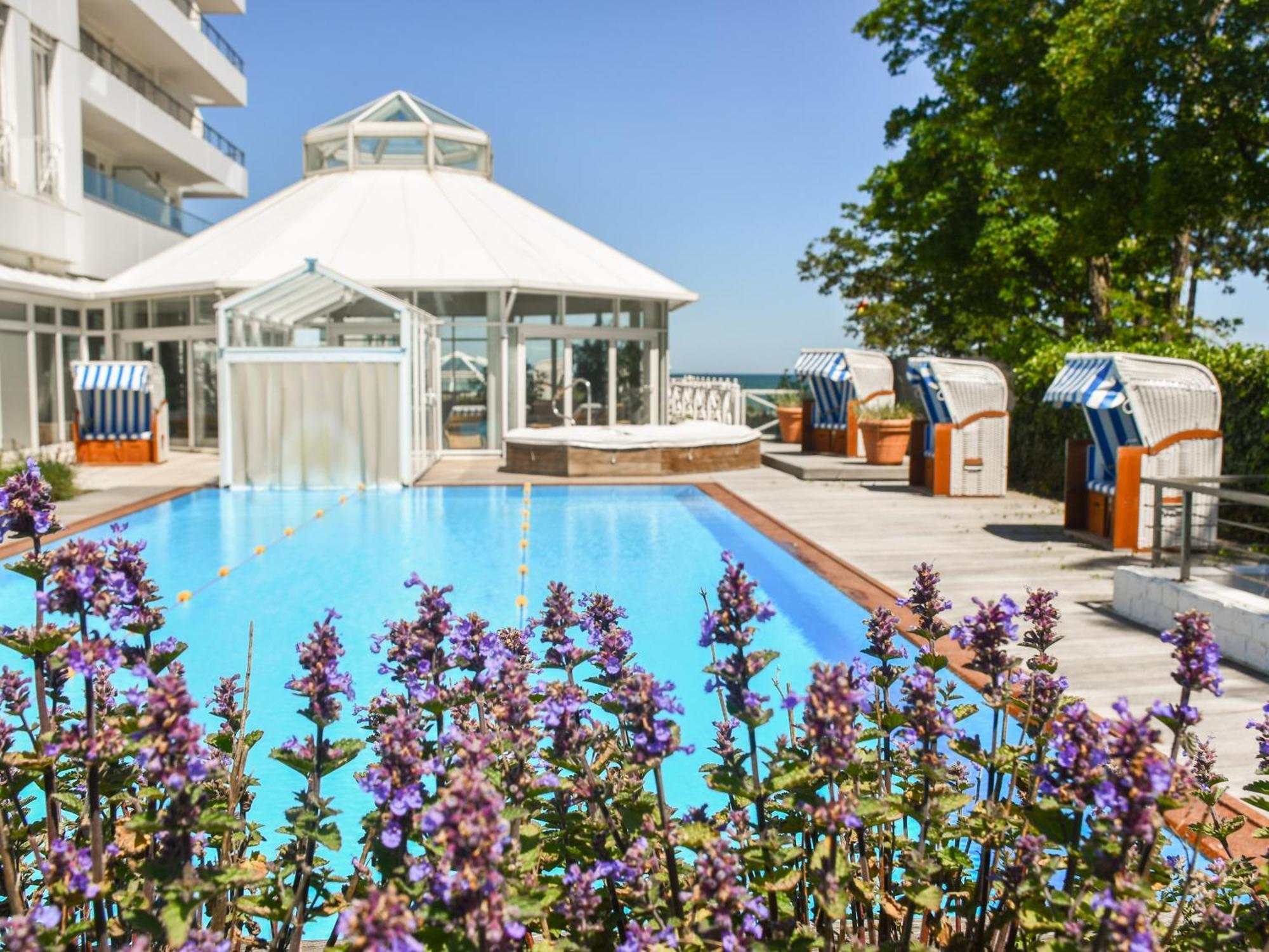 Grand Hotel Seeschloesschen Sea Retreat & Spa 티멘도르프스트랜드 외부 사진